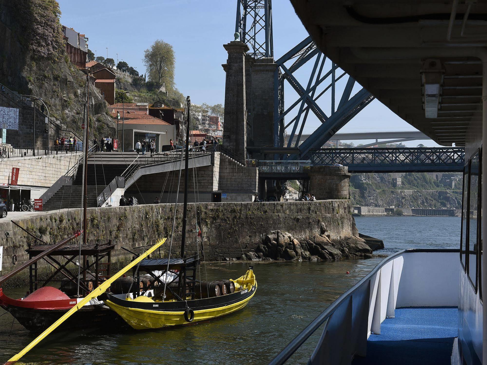 Invicta Ribeira Boat Hotel Porto Exterior foto